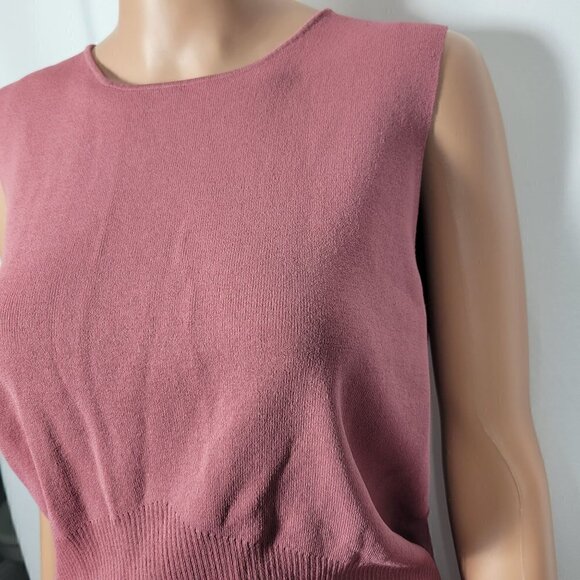 Ann Taylor Women's Ribbed Mauve Color Stretch Sleeveless Sweater in a Size XL - Picture 5 of 11